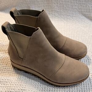 Sorel Harlow Chelsea Boot Taupe Leather Thick Sole Size 5.5